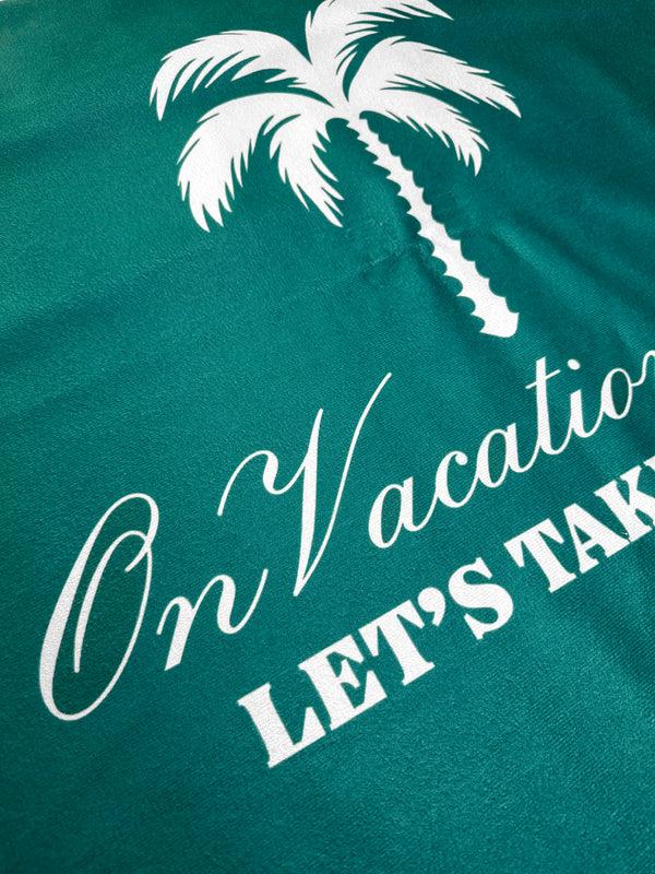 On Vacation Club Retro Resort Beach Towel - Green
