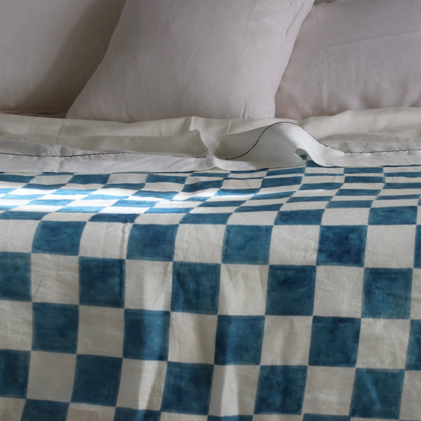 Once Milano Linen Blanket With Chess Printed Pattern