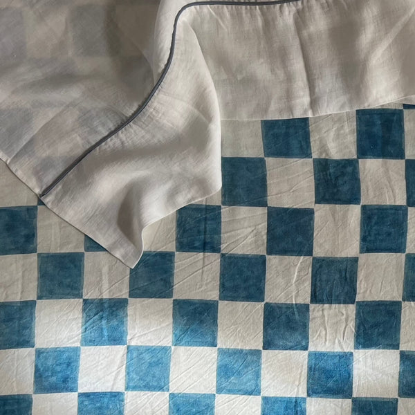 Once Milano Linen Blanket With Chess Printed Pattern
