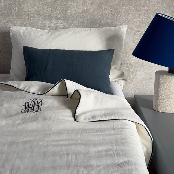 Once Milano Linen Blanket With Piping - EU Sizes