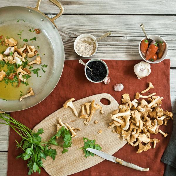 once milano placemat in heavy linen set of 2