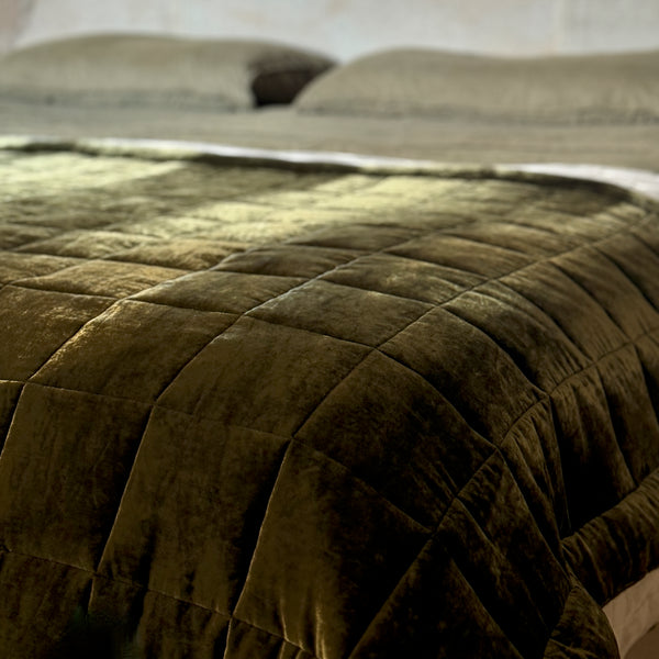 once Milano Velvet Quilt With Box Stitch