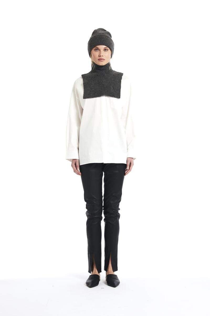 One & Other GIANA BIB