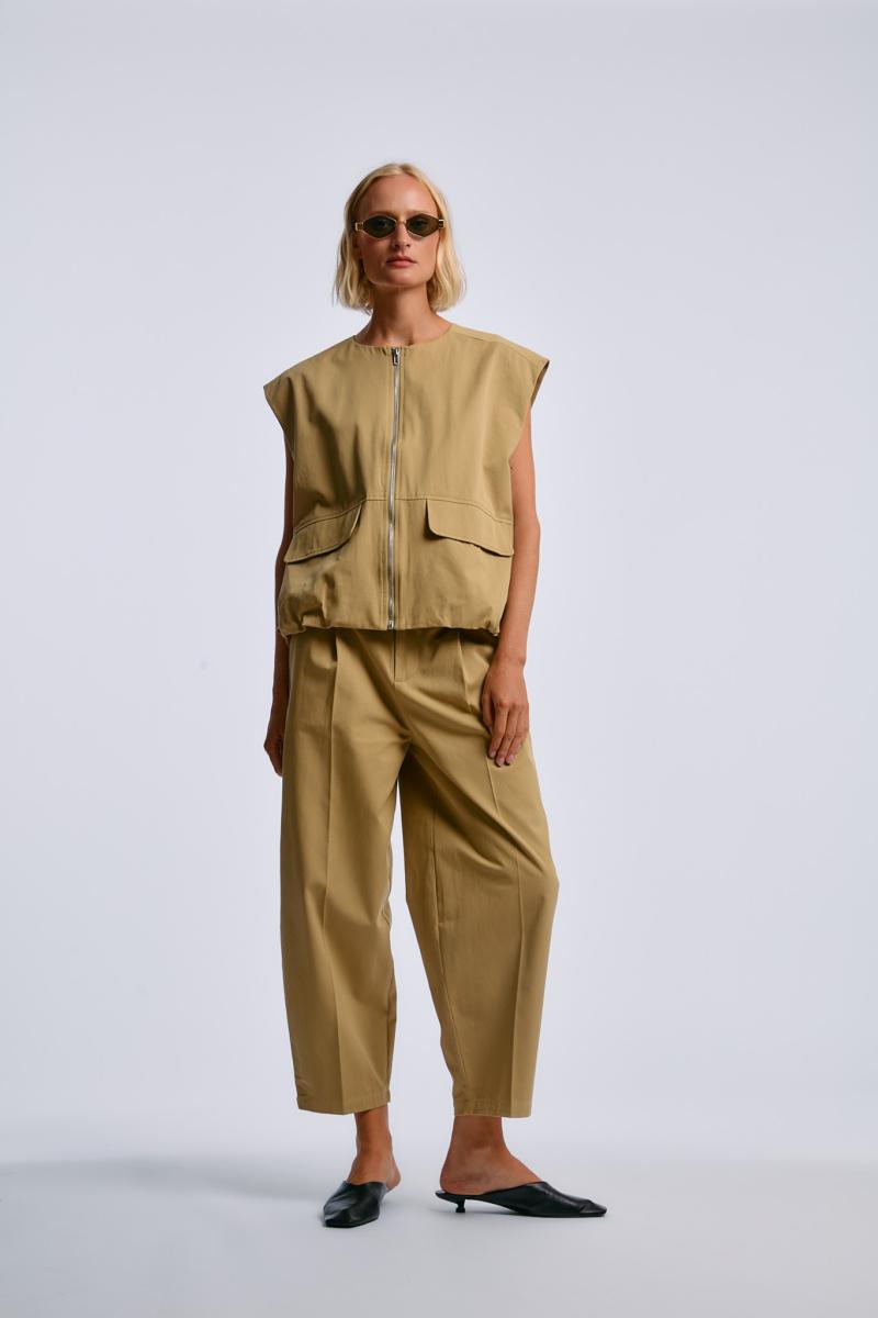 One & Other LYNELL VEST GOLDEN GREEN