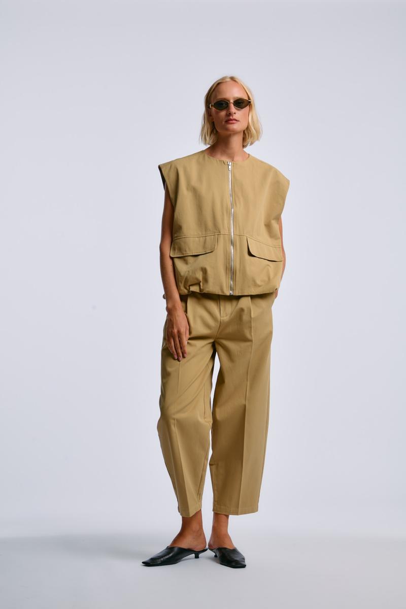 one & other LYNELL VEST GOLDEN GREEN