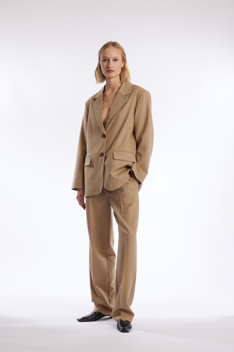 One & Other TINE WOOL BLAZER