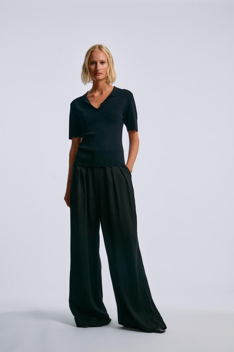 One & Other TRU KNITTED TOP BLACK