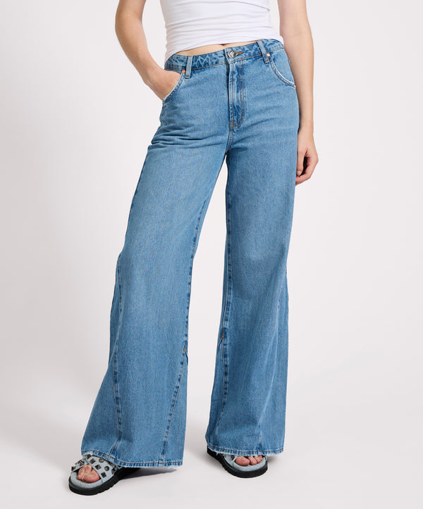 One Teaspoon Cruisers Mid Waist Bootcut Flare Denim Jeans - New Blue