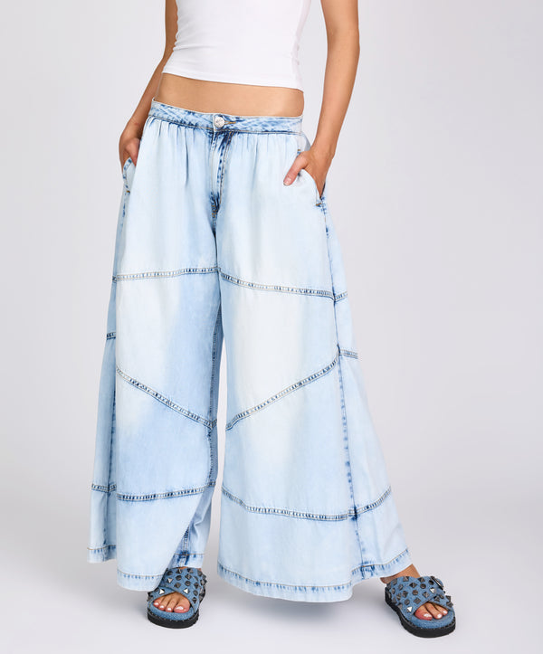 One Teaspoon Daddios Low Waist Super Wide Leg Denim Jeans - Depeche Blue