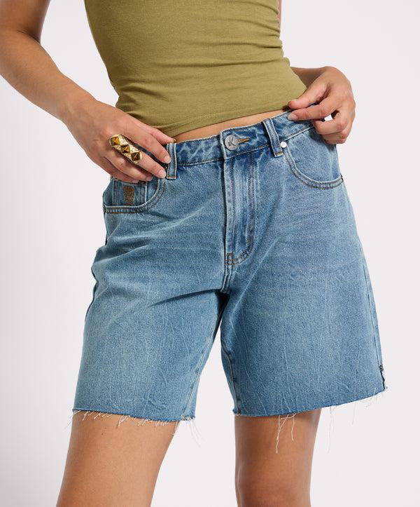 One Teaspoon Jacksons Mid Waist Wide Leg Denim Shorts - Blue Crush