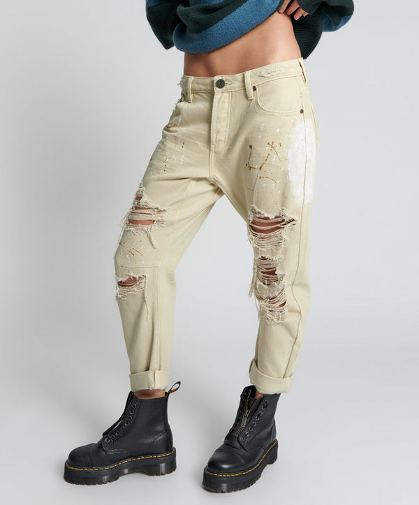 One Teaspoon Saints Low Waist Boyfriend Denim Jeans - Vegas Gold