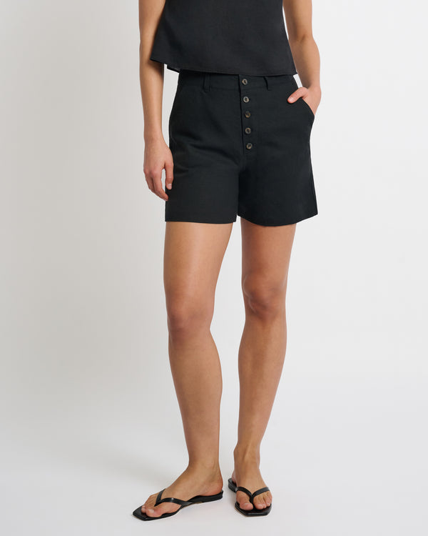 onia Air Linen Boyfriend Short Black