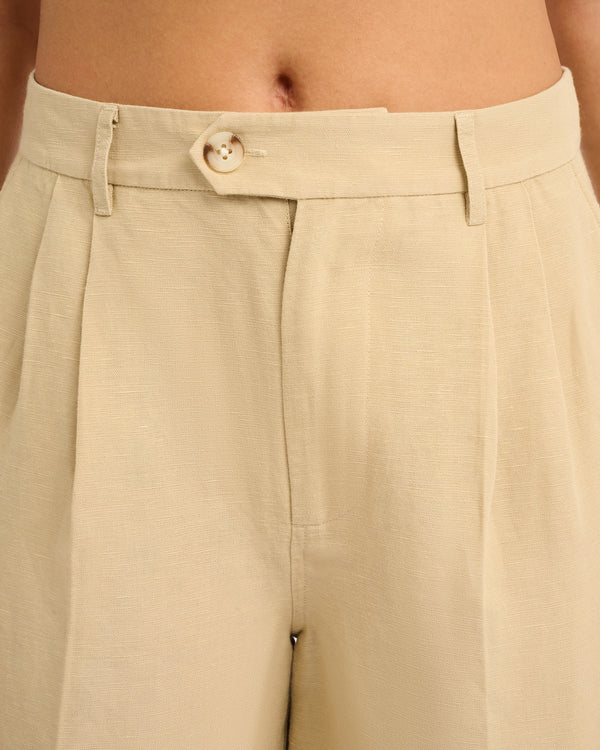 Onia Air Linen Pleated Bermuda Short Jute