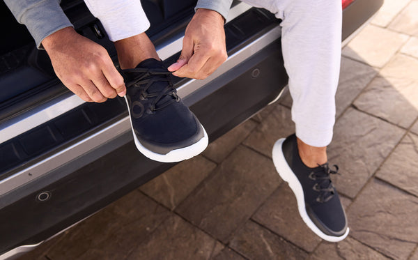 Oofos Men's OOmg Sport LS Low Shoe - White Black (FINAL SALE)