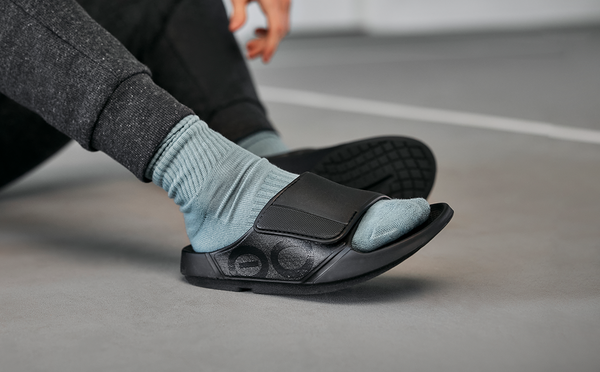 Oofos Men's OOahh Sport Flex Sandal - Matte Black