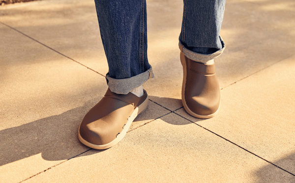 Oofos Men's OOcloog Stacked Clog - Portobello