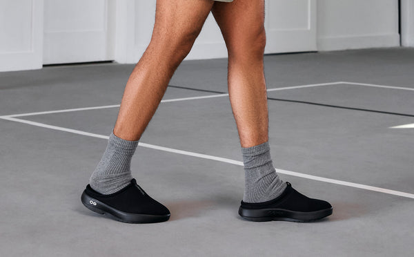 Oofos Men's OOcoozie Sport Mule - Black
