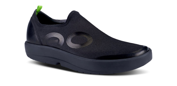 oofos Men's OOmg eeZee Low Shoe - Black (FINAL SALE)