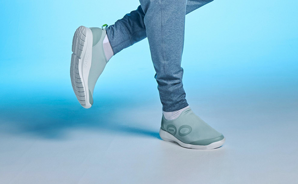 Oofos Men's OOmg Sport Low Shoe - Mist (FINAL SALE)