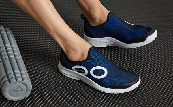Oofos Men's OOmg Sport Low Shoe - Navy (FINAL SALE)