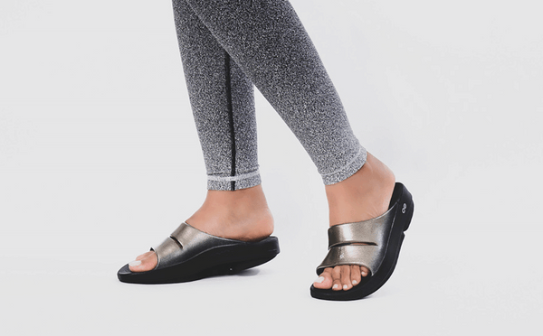 Oofos Women's OOahh Luxe Slide Sandal - Latte