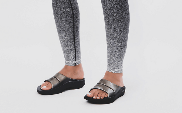 Oofos Women's OOahh Luxe Slide Sandal - Latte