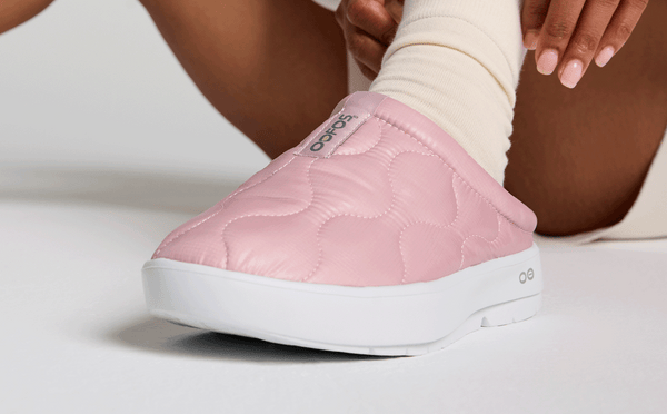 Oofos Women's OOcoozie Thermo Mule - Stardust