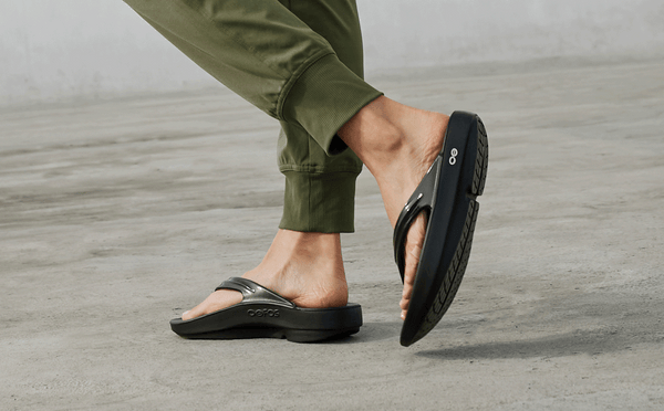 Oofos Women's OOlala Sandal - Black