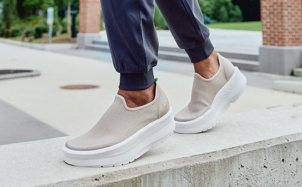 Oofos Women's OOmega EeZee Low Shoe - Nomad