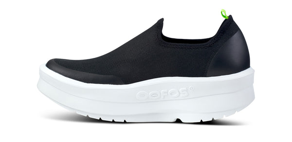Oofos Women's OOmega EeZee Low Shoe - White Black