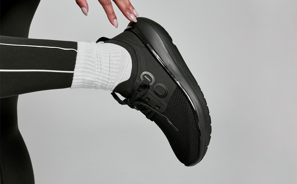 Oofos Women's OOmy Stride - Black