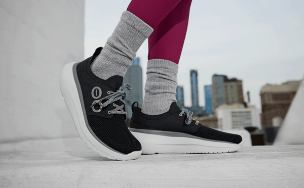 Oofos Women's OOmy Stride - White Black