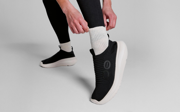 Oofos Women's OOmy Zen - Chalk Black