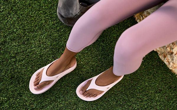 Oofos Women's OOriginal Sandal - Blush