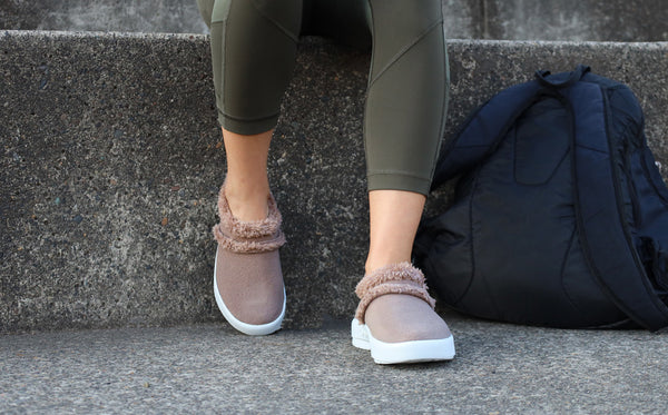 Oofos Women's OOcoozie Low Shoe - Chocolate (FINAL SALE)