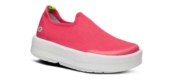 oofos Women's OOmega eeZee Low Shoe - Neon Berry (SALE)