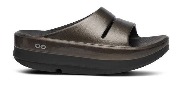 Oofos Women's OOmega OOahh Stacked Sandal - Titanium Mirror