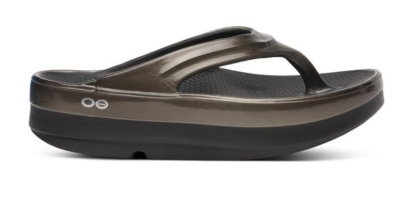 Oofos Women's OOmega OOlala Stacked Sandal - Titanium Mirror