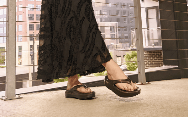 Oofos Women's OOmega OOlala Stacked Sandal - Titanium Mirror