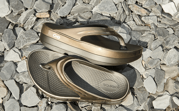 Oofos Women's OOmega OOlala Stacked Sandal - Titanium Mirror