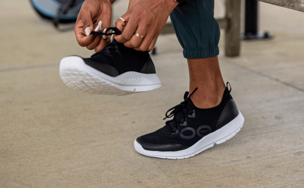 Oofos Women's OOmg Sport LS Low Shoe - White Black (FINAL SALE)