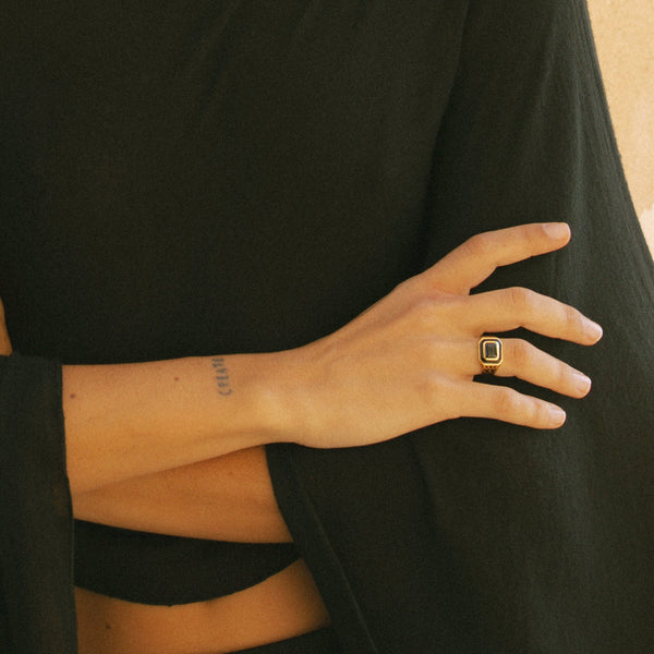 Opuline Scarlet Black Onyx Cross Ribbon Choker