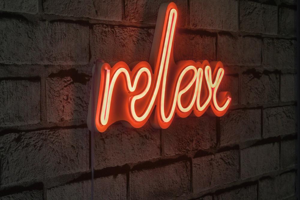 opviq NeonGlow FlexiStrip: Red Radiance Revamp | Opviq