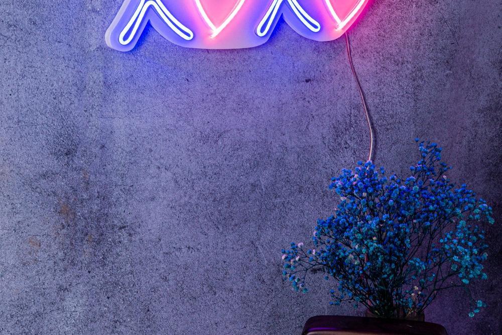 Opviq NeonGlow FlexiStrips: Aqua-Pink Radiance | Opviq