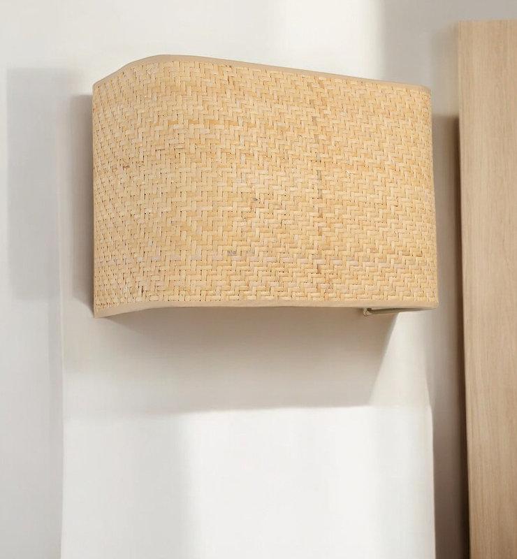 opviq LumaBeige AuraWall: Chic Battery Lamp | Opviq