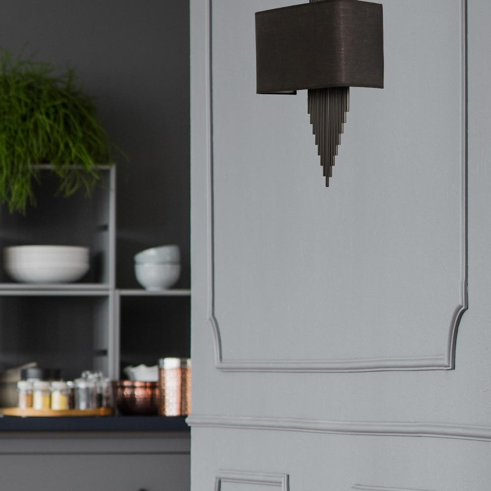 opviq LumaCraft Noir: Chic Battery Wall Lamp | Opviq