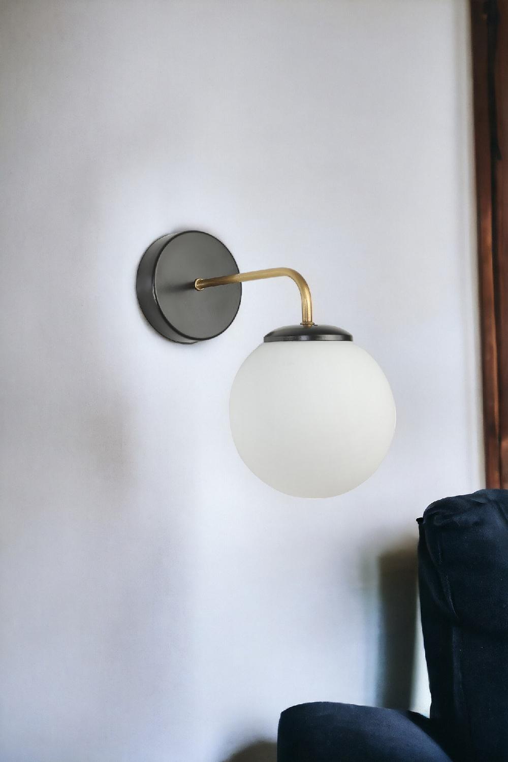 opviq LumiAura Glint: Radiant Wall Charm | Opviq
