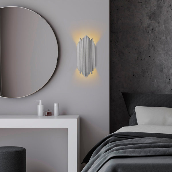 Opviq LumiChrome Elegance Wall Sconce | Opviq