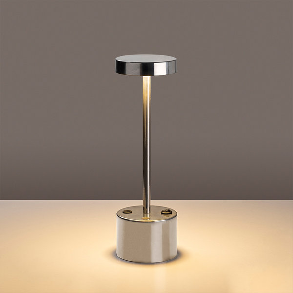 Opviq LumiChromix: The Luxe Chrome Table Lamp | Opviq