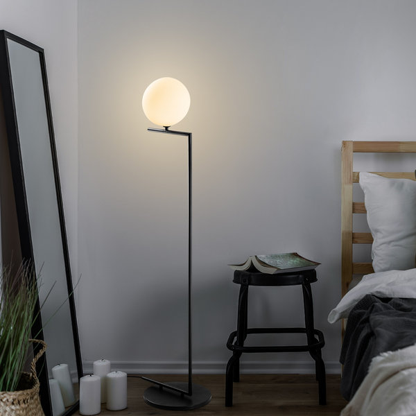 Opviq LuminaForge Black Halo Floor Lamp | Opviq